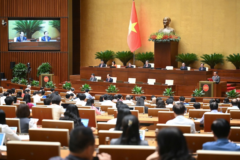 Thông qua Nghị quyết sửa đổi 5 điều của Hiến pháp năm 2013